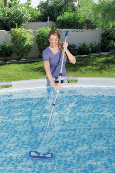 Pool & Cleaning Kit
